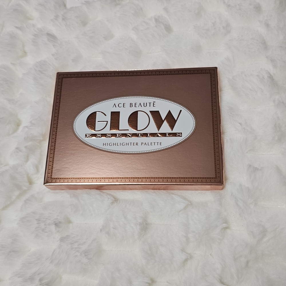 Ace Beaute Glow Essentials Highlighter Palette